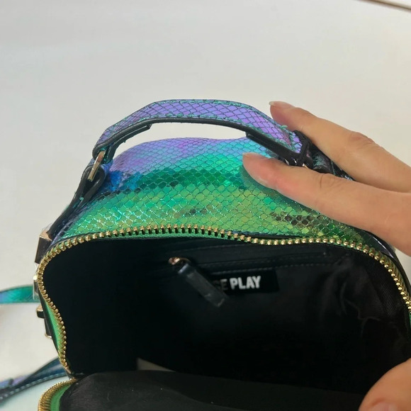 Ice Play By Iceberg Iridescent Blue And Green Mini Backpack New With Tags - Picture 6 of 12